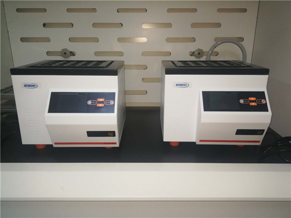 仪器